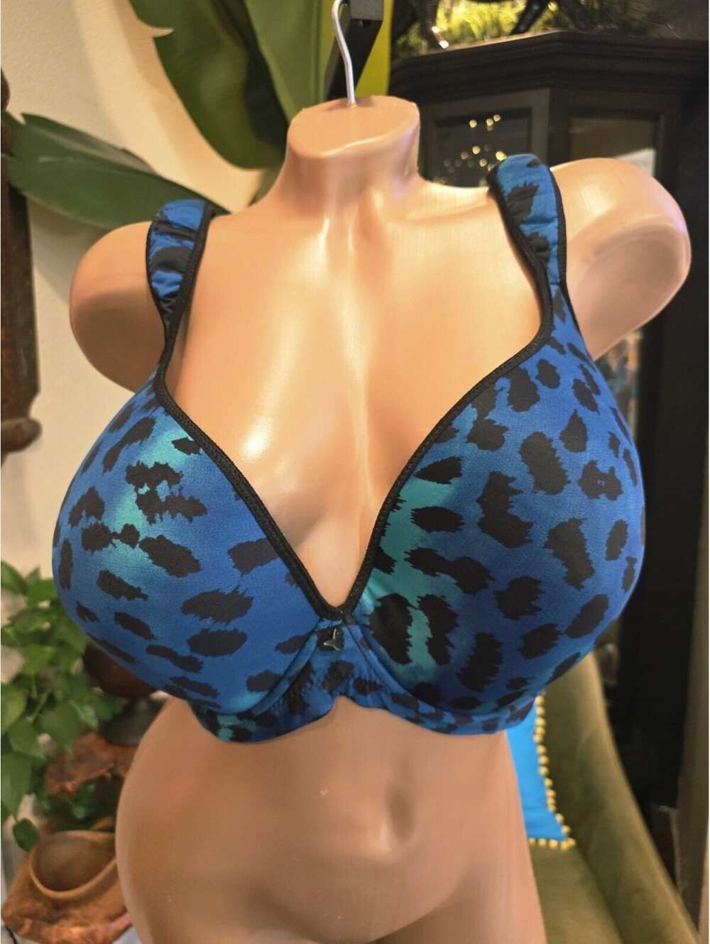 Ashley Stewart Butterfly Bra 40DD Blue Teal Leopard Full Coverage Underwire